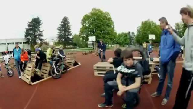 Saut en hauteur de 132 cm en monocycle