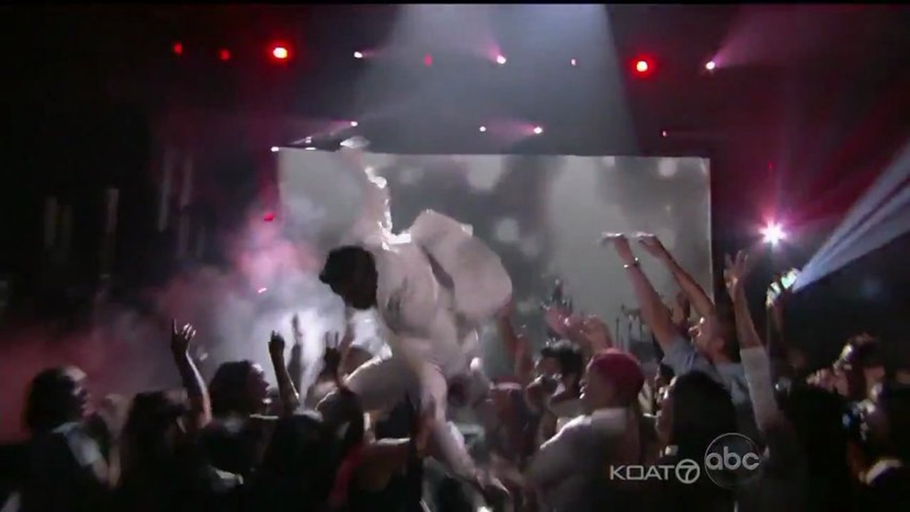 Miguel FAIL - Billboards Music Awards 2013