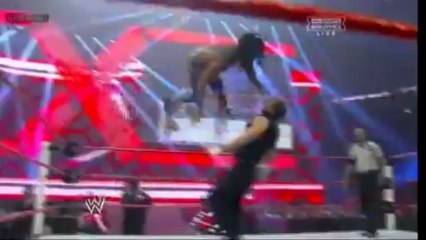 Extreme Rules 2013: Kofi Kingston vs Dean Ambrose