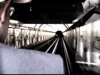 ENTREPARTICULES réalisé par Julie Durand et interprété par Jean Paul Bonnaire