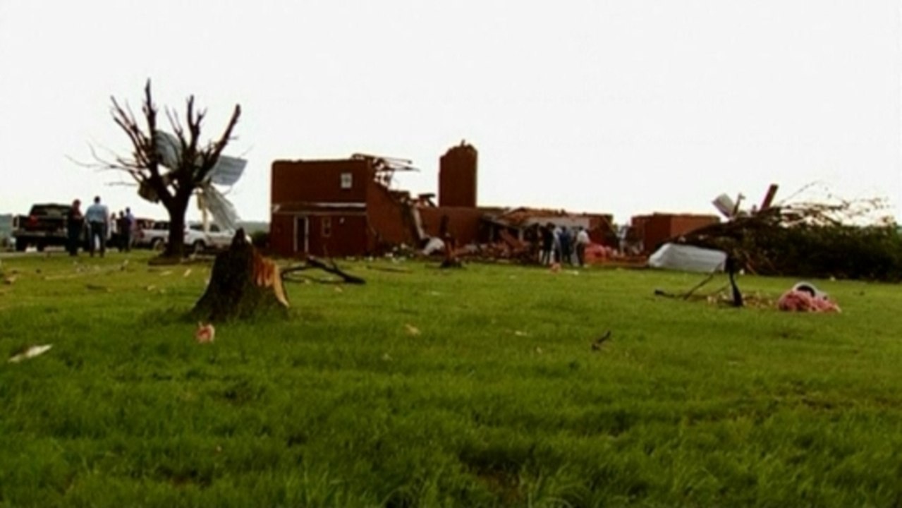 Powerful tornadoes strike Oklahoma