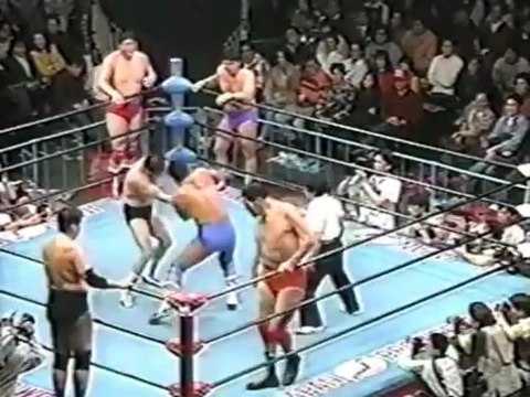 Giant Baba, Jumbo Tsuruta & Jun Akiyama vs Akira Taue, Masanobu Fuchi & Masao Inoue