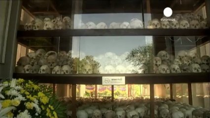 Kamboçya 'Öfke Günü'nde geçmişi andı