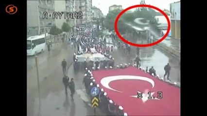 Mobese kamerasına damla düştü DAMLADA AY YILDIZ oluştu