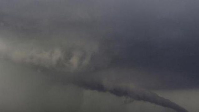 Powerful tornado hits US state of Oklahoma