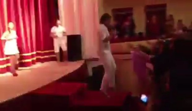 Pedro saludo final de Viaje de locura Santiago del Estero - 19 de Mayo