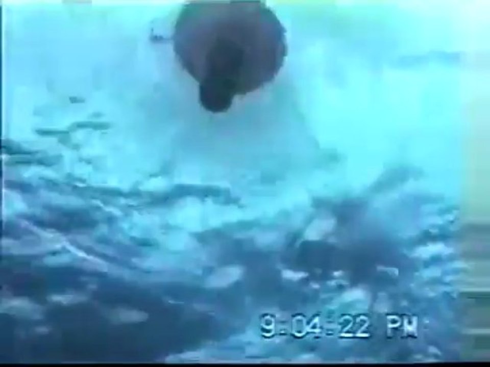 対潜哨戒機　ソノブイ投下