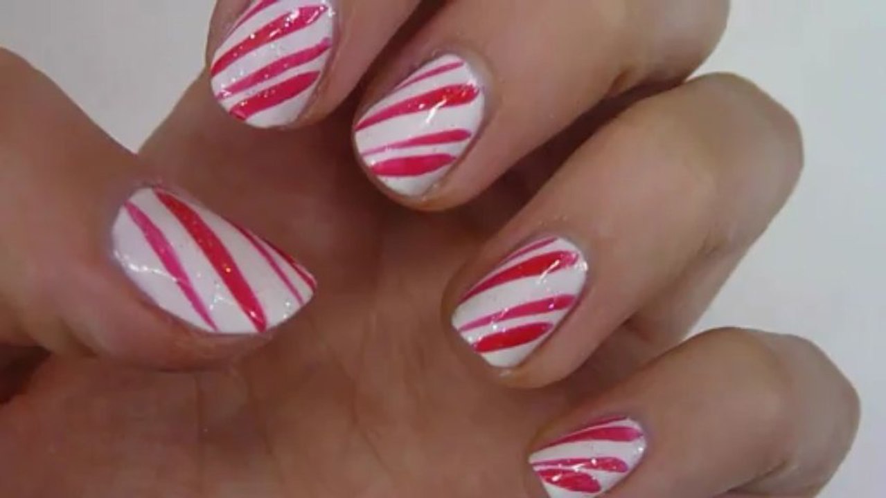 Candy Cane Nail Art