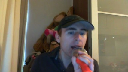 Wiwi égratigne "je reviendrai" d'Alexis HK