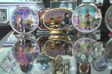 Bu saatlerde Gencebay saz çalıyor