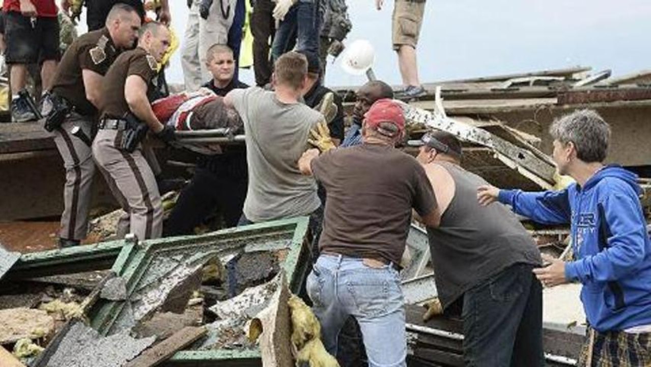 Deadly tornado tears through Oklahoma City