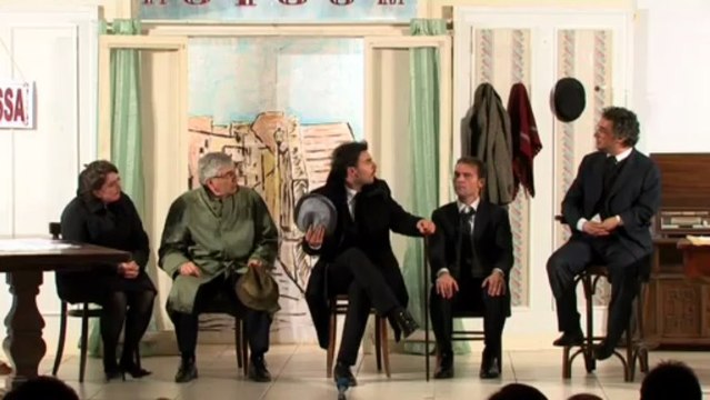 Don Raffaeil u tr(e)mboun! - commedia in vernacolo andriese - regia di Domenico Ciommo