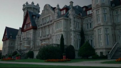 Gran Hotel - Capítulo 34. Julio se acerca a Maite y ella lo evita.