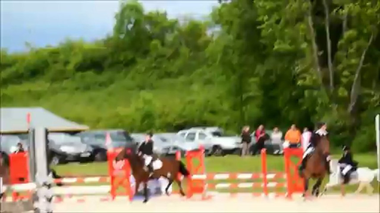 maéva et kirsch,johanne et poker et mathis et saturne tour d honneur tournée des as chazey