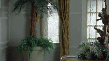 Gran Hotel - Capítulo 34. Maite consigue coger algo de la habitación de Bazán.