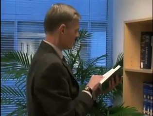 An American Speaks Urdu