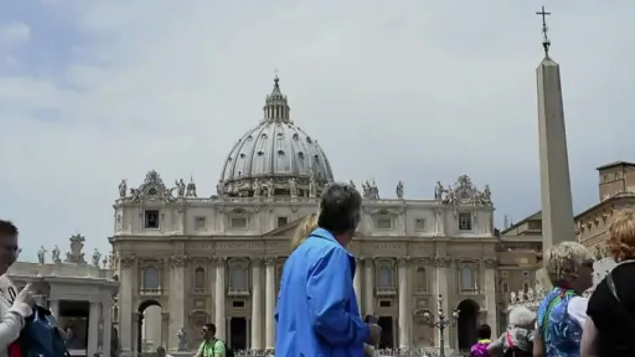 Peculiar protesta en el Vaticano