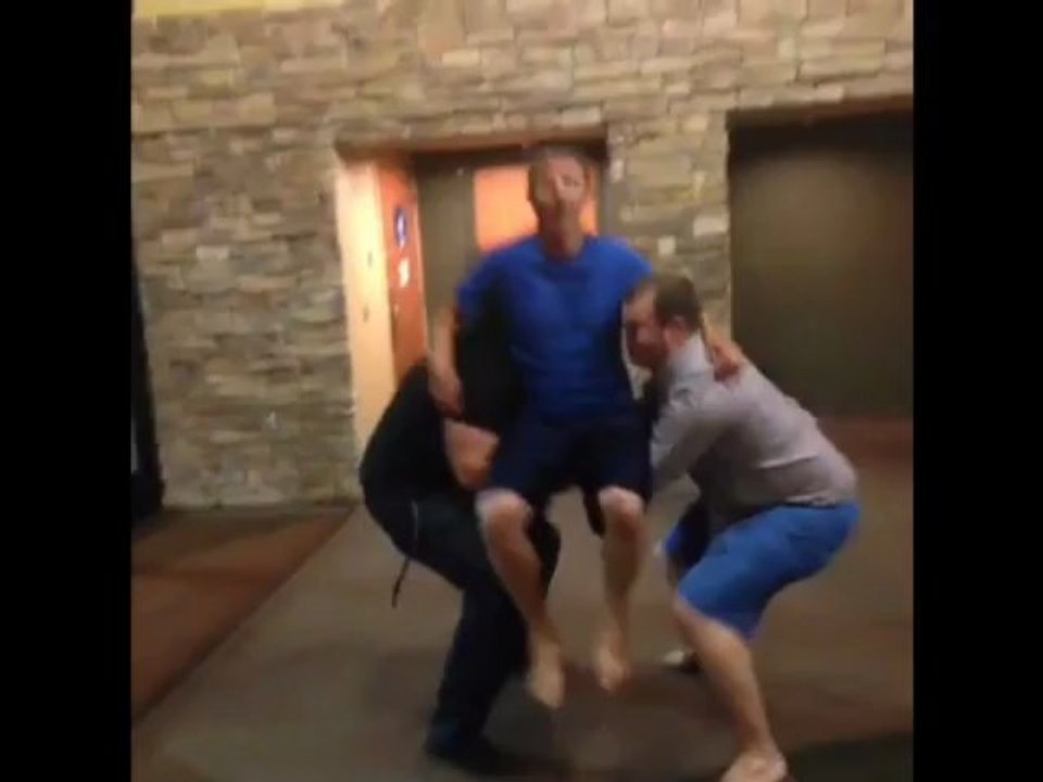 Nut uppercut