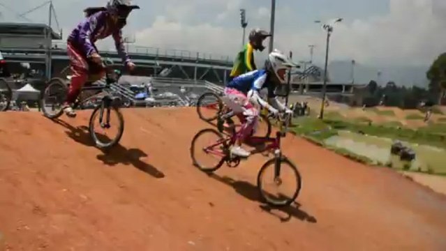 Mariana Pajon. bmxinternationalteam.com Living Colombian bmx