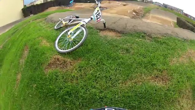 bmxinternationalteam.com Living Colombian bmx