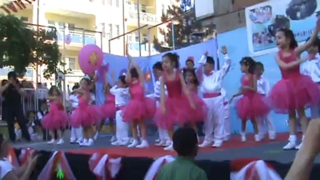 2012-2013 75. Yıl Anaokulu Laleler Grubu Yıl Sonu Gösterisi - Aşkın Gözü Kör Mü ? -