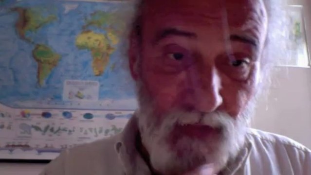 Beppe Grillo tra Movimento e Partiti