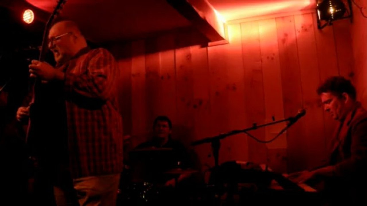 NICOLAS CASSAGNEAU "NICO AND CO" (MICHEL LORENZO, LE RETOUR)  " I GOTTA FEELING"