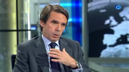 Un brillante Aznar critica con dureza a Rajoy y deja en el aire su vuelta a la política