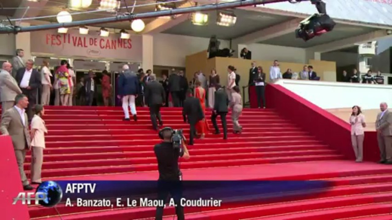 Elenco de filme africano rouba a cena em Cannes