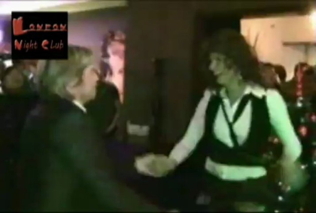 Bailando con mi amor antes del Pole Dance