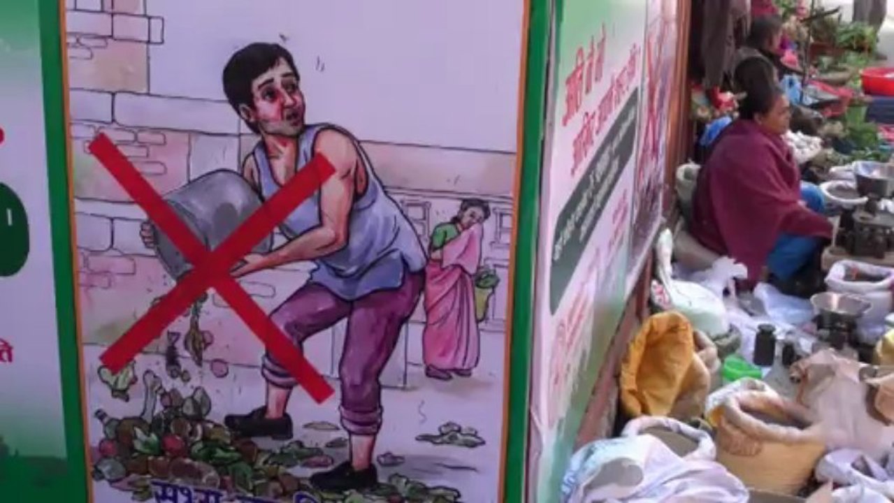 NEPAL KATMANDOU DANS LES RUES LIVE