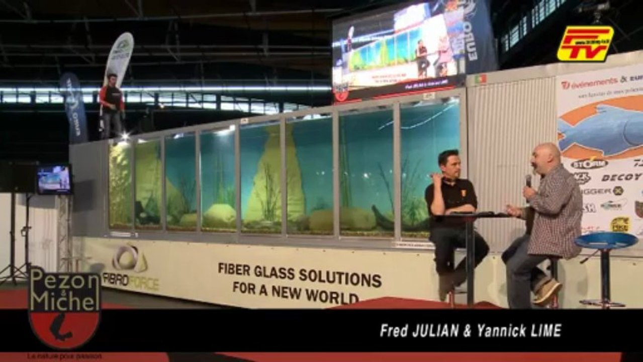PEZON et MICHEL - Salon de Clermont 2013  C'est au tour de Fred Julian et Yannick Line de présenter les nouveaux leurres durs GUNKI sur le bassin de démo