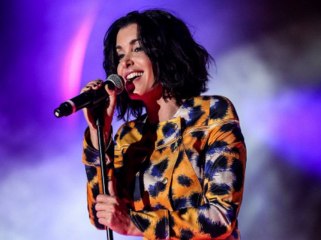 Jenifer - Résiste (extrait)