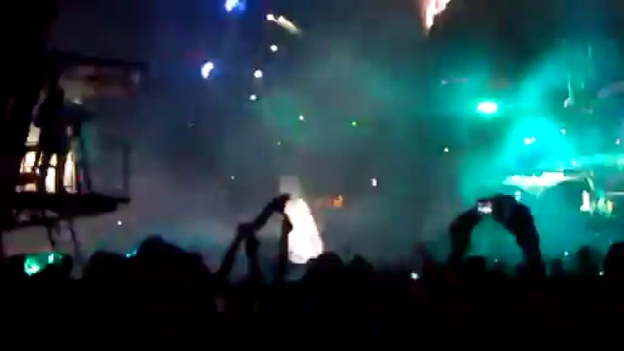 Until the End of the World - Show U2 360° - São Paulo - 09 de abril de 2011