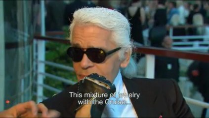 Karl Lagerfeld revient sur le défilé Chanel Croisière à l'Eden Rock