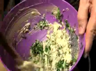 Mini-cakes citron jaune et pavot bleu