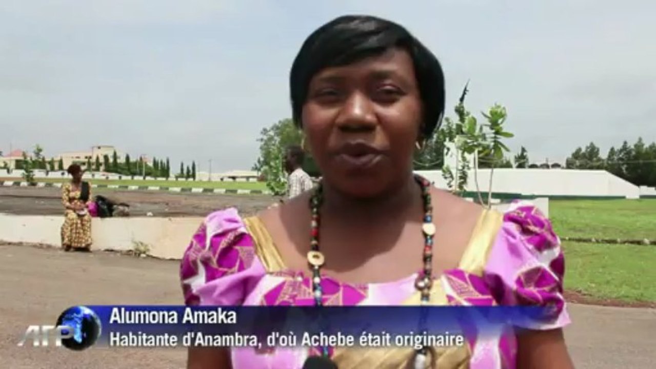 Nigeria: hommage à Achebe dans sa région natale