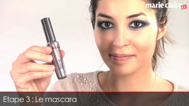 Tuto maquillage pour un smoky-eyes bleu