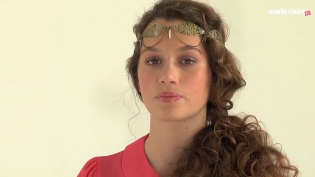 Tuto coiffure : trois chignons romantiques à faire soi-même