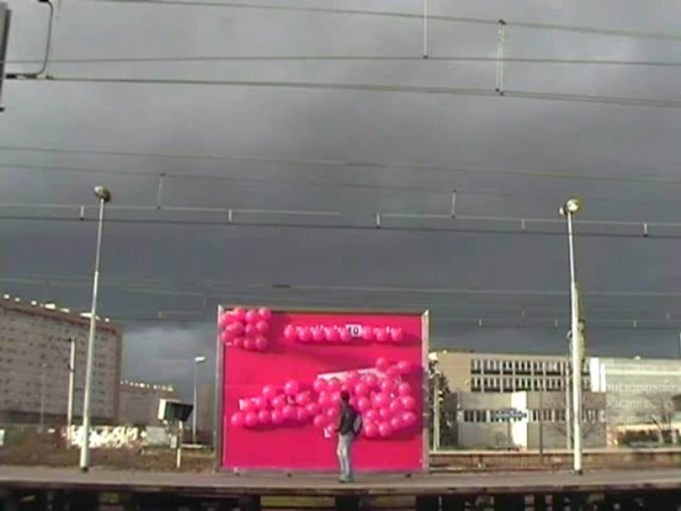 Monochrome rouge, 2004. Nanterre. France