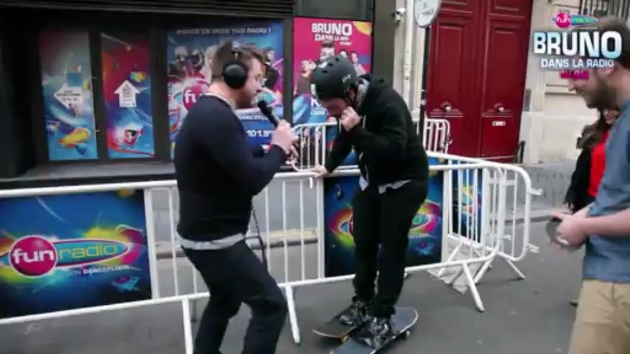 Le défi d'Elliot - Le 100m skates attachés aux pieds