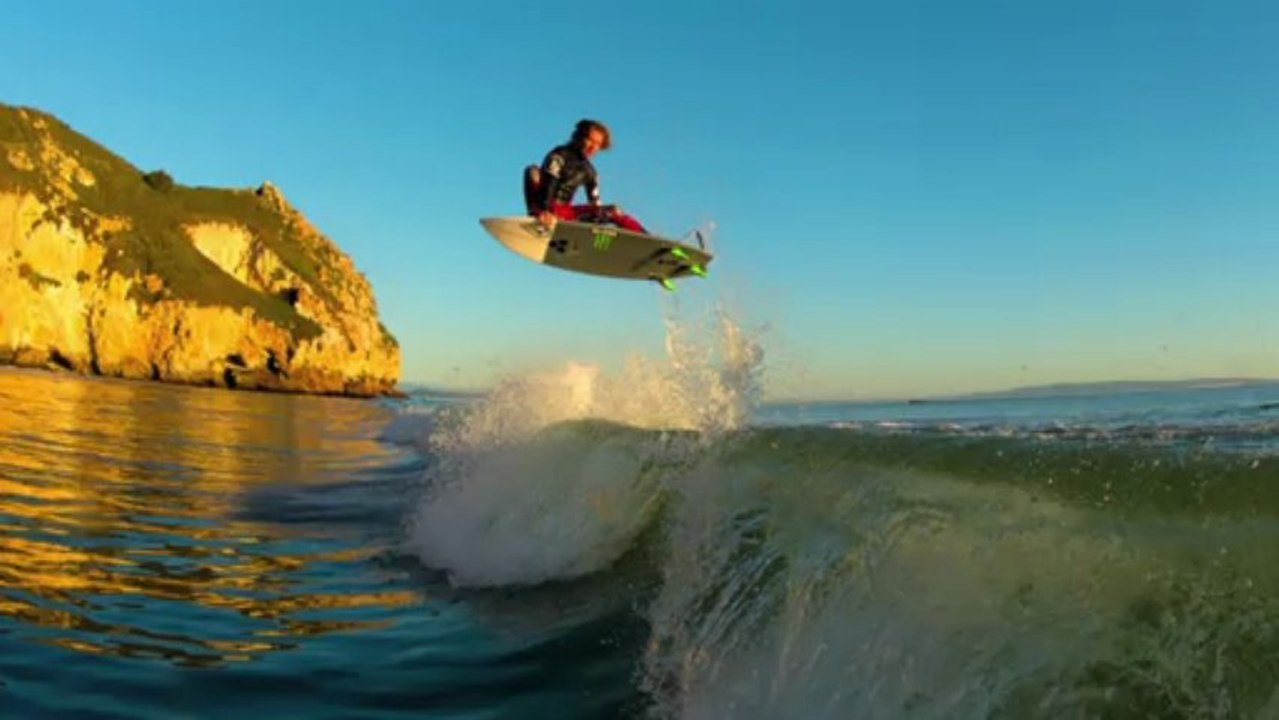 Nikon D7100 -  LIFE IN THE WAVES - Chris Burkard Photographer