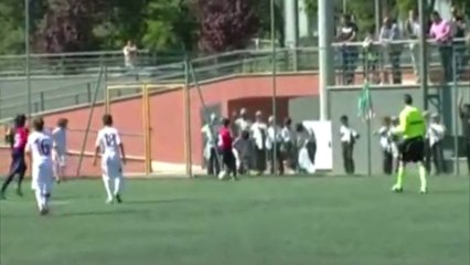 Le dribble monstrueux d'un jeune joueur de l'AS Roma !