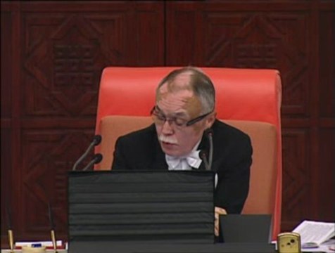 CHP Mersin Milletvekili Prof.Dr. Aytuğ Atıcı Alkolü yasaklayarak yeni bir yaşam biçimi dayatan AKP İktidarını Meclis kürsüsünde eleştirdi.