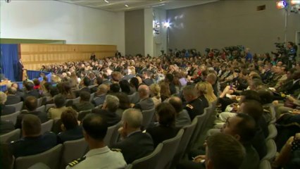 Obama heckled during policy speech on Guantanamo