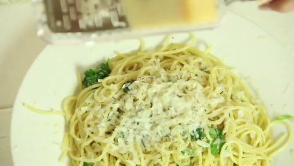 Garlic Spaghetti - Spaghetti Aglio e Olio Recipe - Pasta with Garlic and Olive Oil