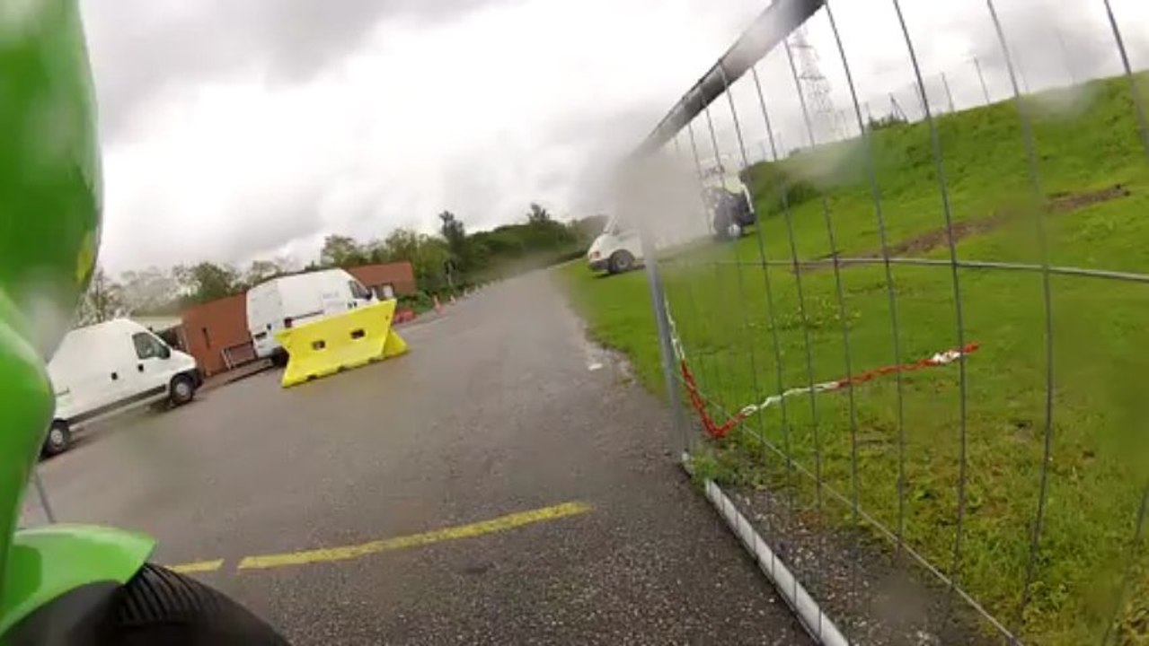 Le 24.05.2013 sous la pluie vidéo 3/4