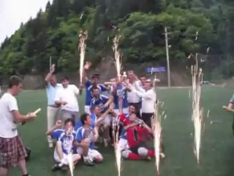 2011-2012 SEZON ŞAMPİYONU ÇAMLİHEMŞİN LİSESİ YİNE ŞAMPİYON