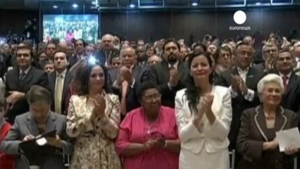 Ecuador: Correa giura per nuovo mandato e attacca la stampa