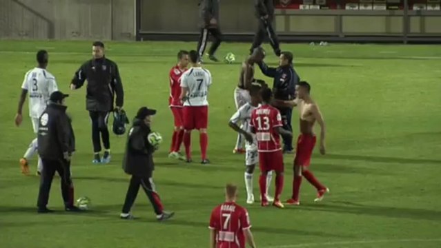 Nîmes Olympique (NIMES) - AJ Auxerre (AJA) Le résumé du match (38ème journée) - saison 2012/2013